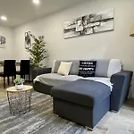 Casa Amarela By Coral Holiday home *